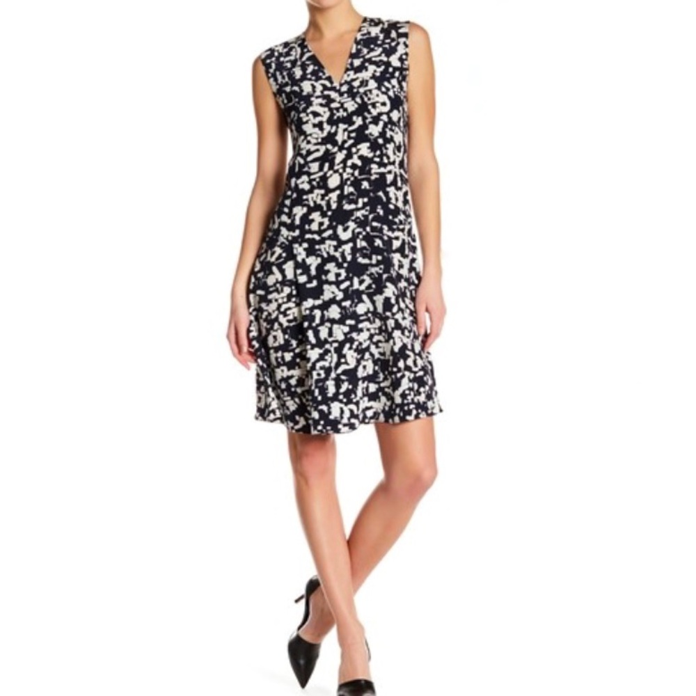 VINCE | 100% Silk V Neck Printed Dress